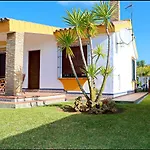 Chalet Con Piscina En Roche Viejo